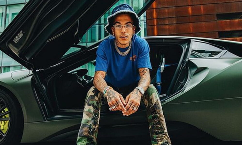 Protetto: “Piangere sulla Lambo”, il paradosso della nuova “realness” auto-Sfera-Ebbasta-